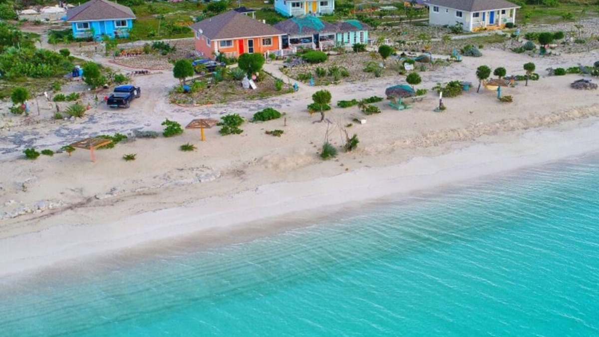 Cat Island Villa | Beachfront King Villa, Rollezz