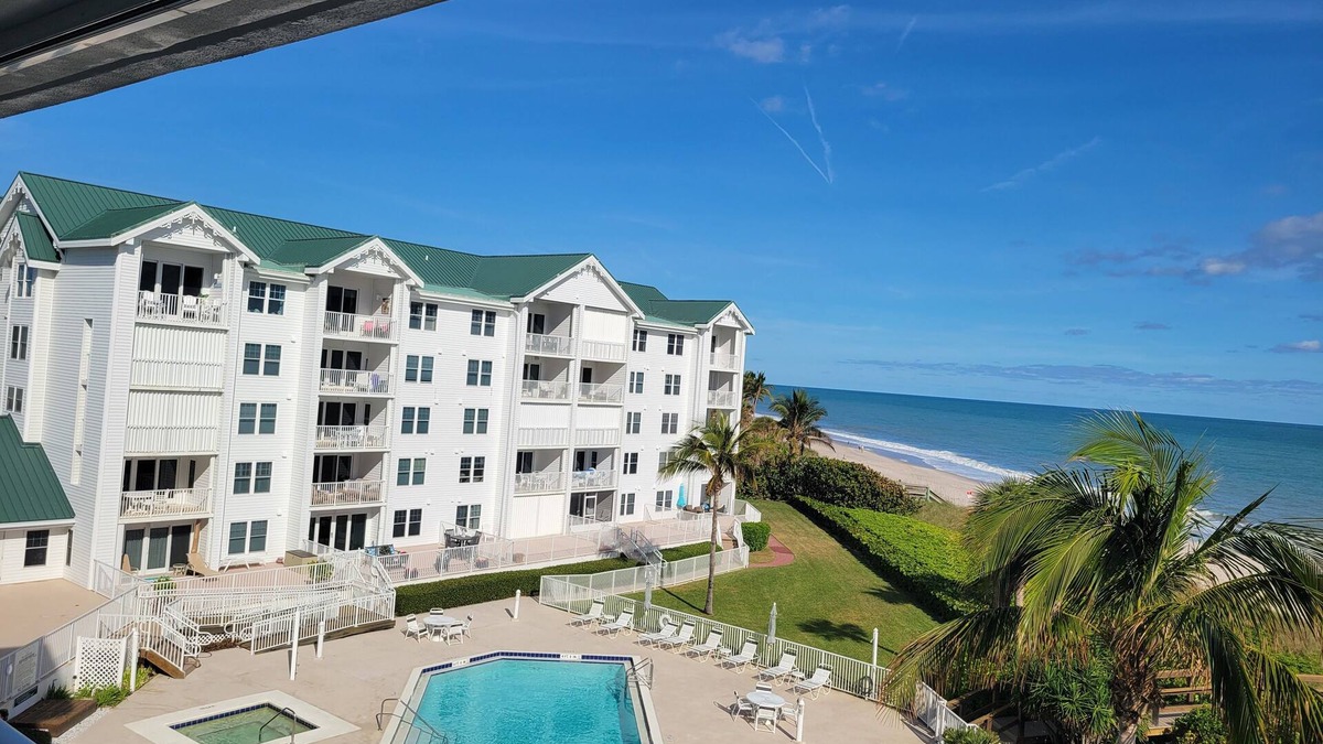 Riomar Condo | Beachfront Condo 2-bedroom in fabulous Vero Beach with Gym and Heated Pool.