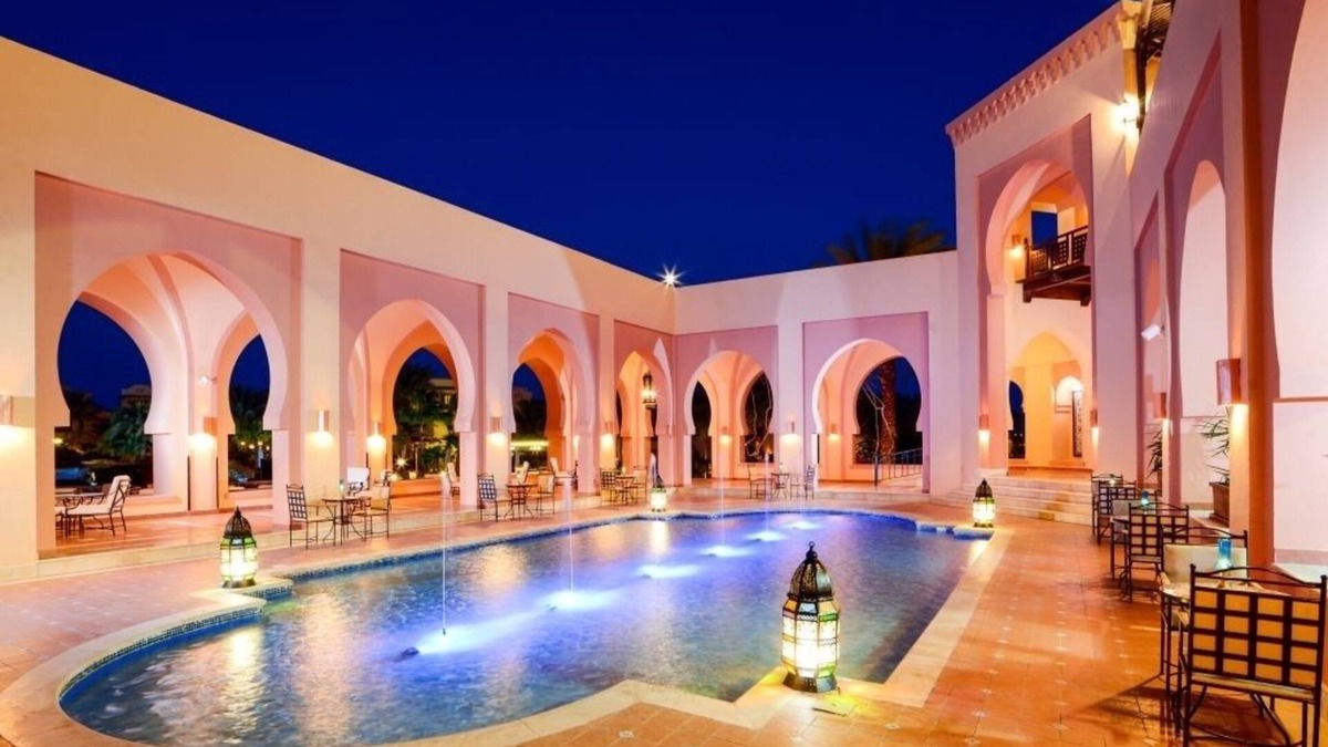 El Quseir Hotel | Beachfront Resort with Wellness Spa, Water Sports & Night Shows l 4 Rooms