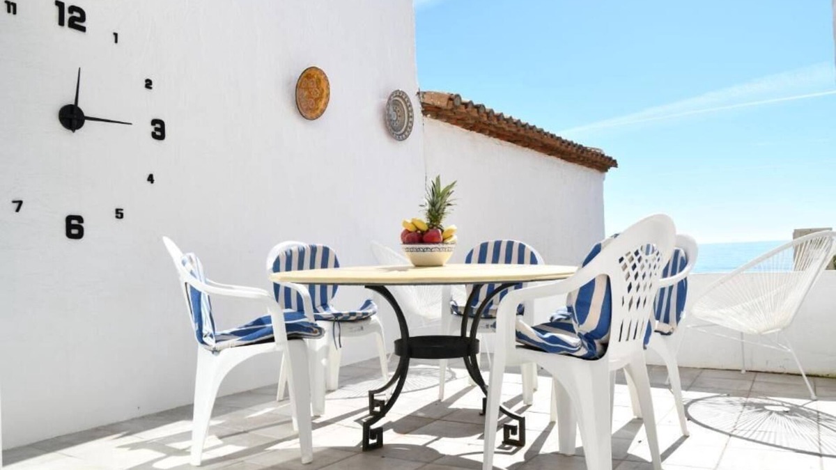 Bahia Dorada House | Beachfront family townhouse with Wifi and aircon, On the beach just five minutes to port