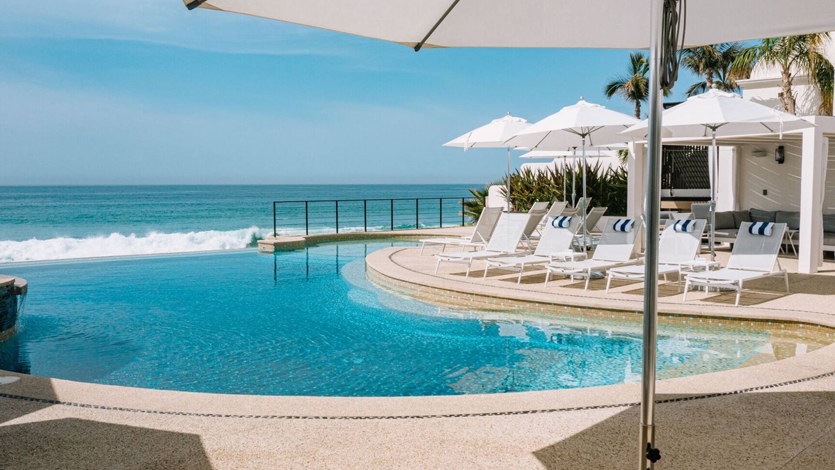 Buzzards Hotel | Beachfront Flats