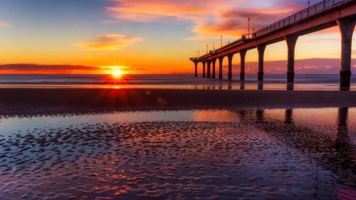 New Brighton House | Beachfront Haven New