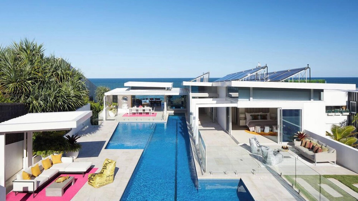 Sunrise Beach House | Beachfront Hideaway