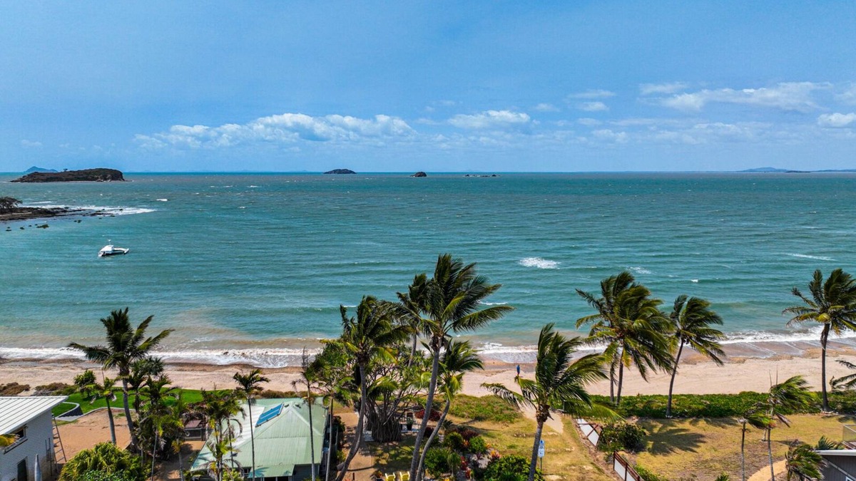 Zilzie Cottage | Beachfront Holiday Cottage