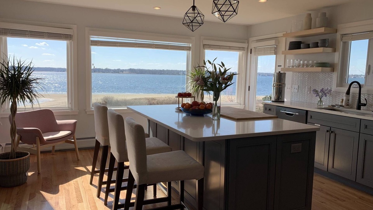 Riverside House | Beachfront, Incredible Views and Sunsets, Ping Pong Basement, Large Fenced Yard