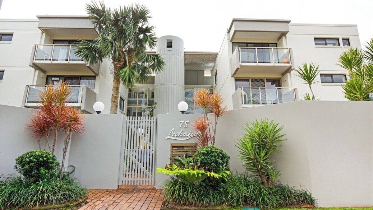 Mooloolaba Apartment | Beachfront Location -Ground Floor. Listen to the waves!