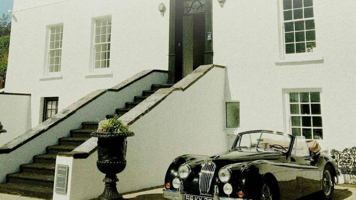 Ardfert House | Beachfront Luxury - Historic Country House