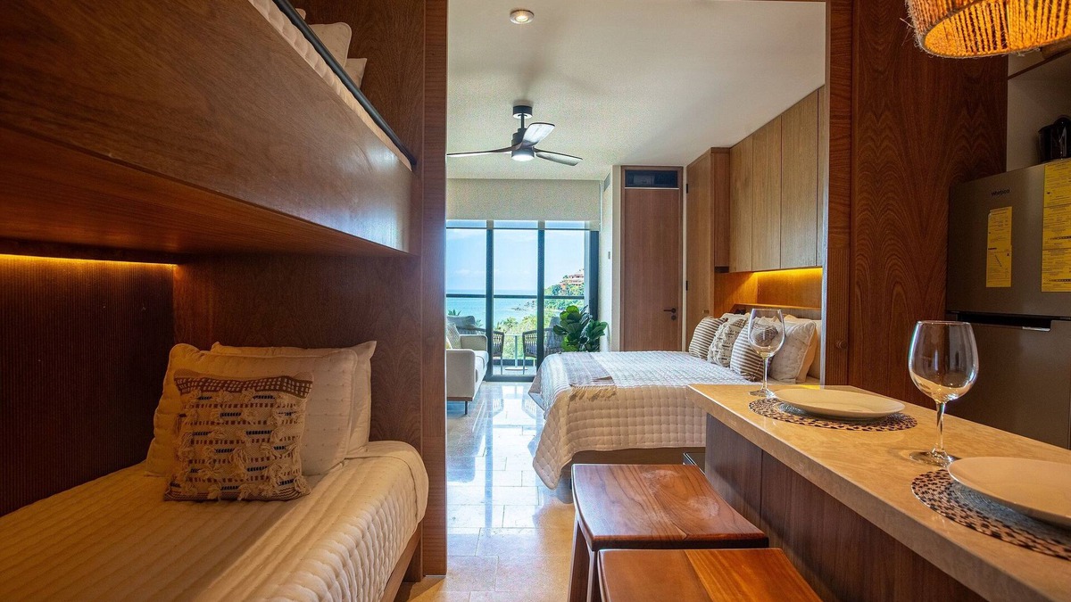 La Cruz de Huanacaxtle Apartment | Beachfront Studio, Zantamar 303