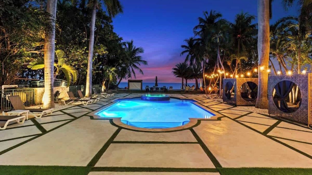 Lower Matecumbe Key House | BeachFront Paradise/By The Glam Homes
