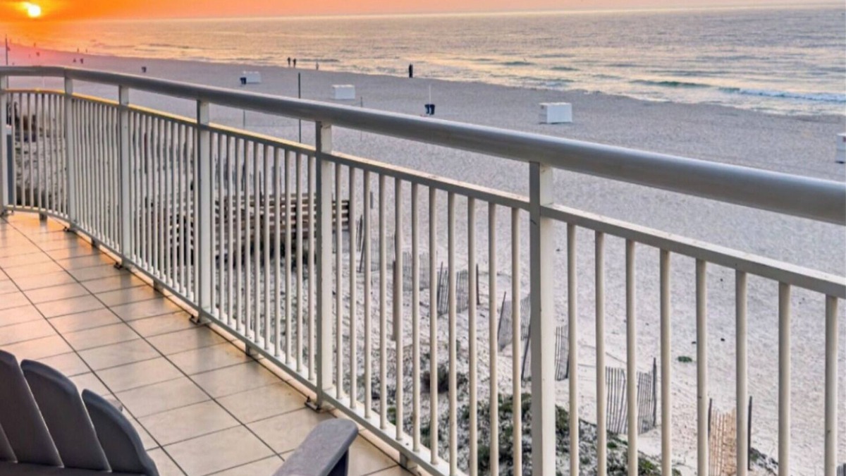 Gulf Shores Condo | Beachfront Penthouse-Style Luxury - Sleep up to 20