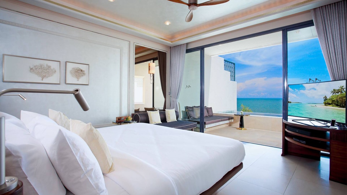 Cha-am Apartment | Beachfront Pool Suite