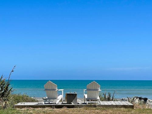 Hokitika House | Beachfront Retreat On Revell