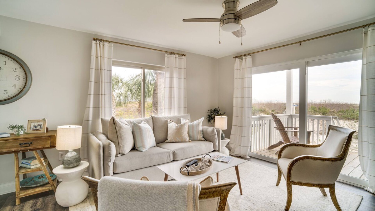 Beachwalk Condo | Beachfront Saint Helena Island Condo w/Amenities!