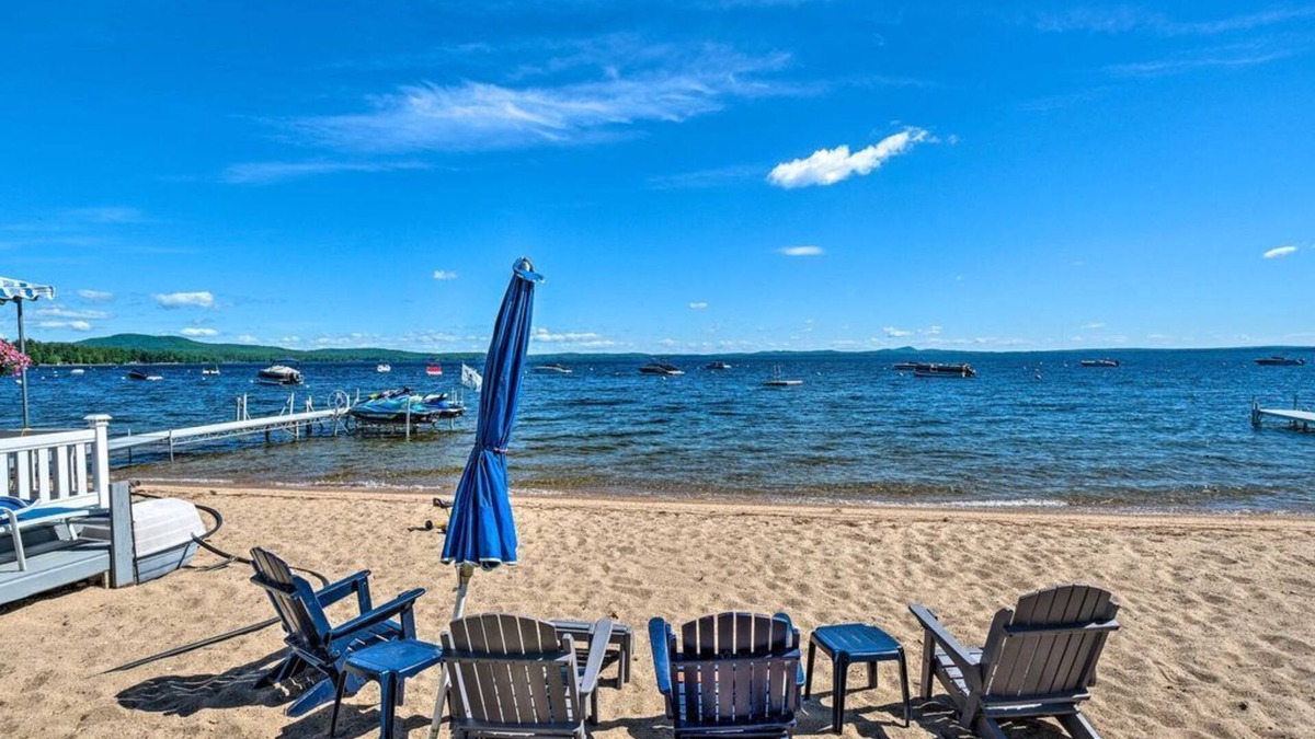 Sebago Cottage | Beachfront Sebago Cottage w/Deck + Grill!