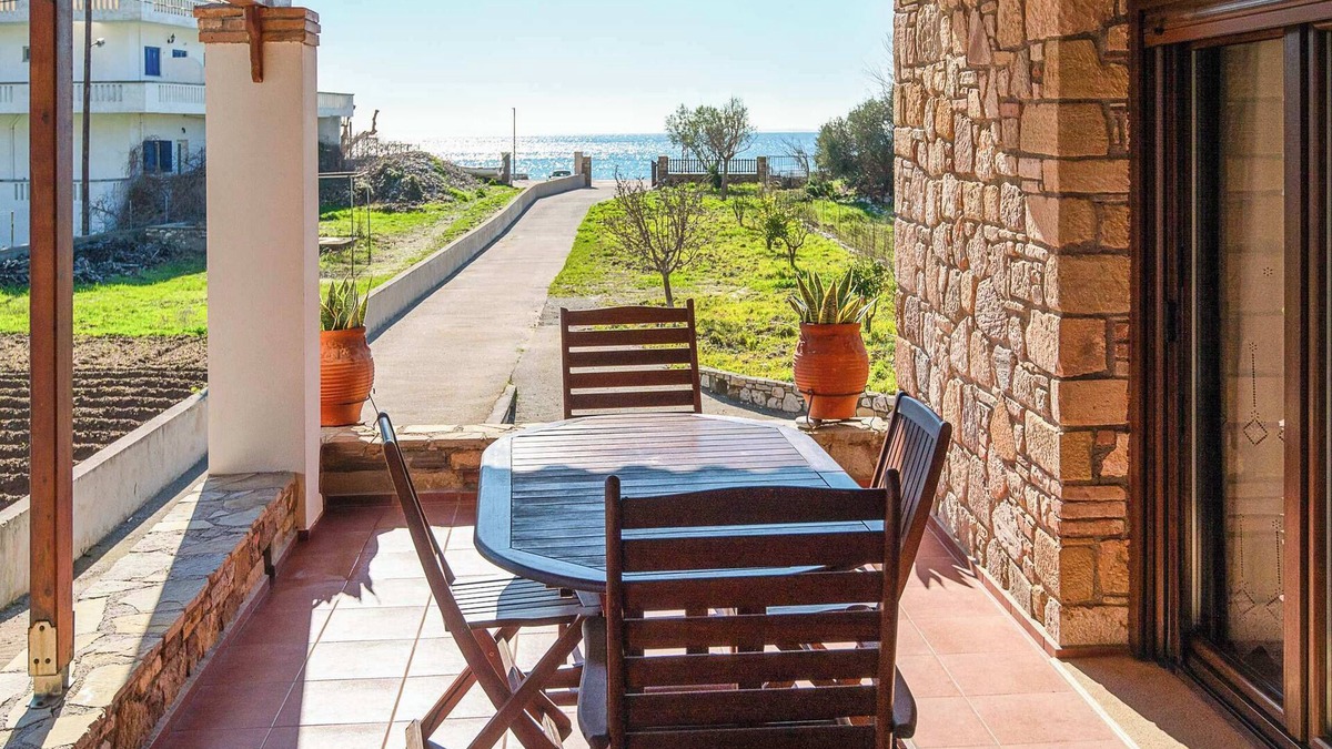 Ormos Koumeikon House | Beachfront Stone House - Samos Seaview Retreat