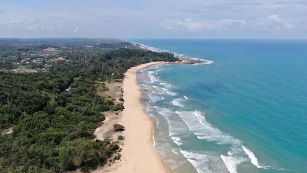 Kampung Gok Kapur Cabin | Beachfront Twin Cabin w/children paddle pool - 1 min from the beach!