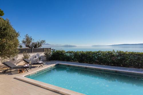 Kastel Stafilic Villa | Beachfront Villa Ines with Pool
