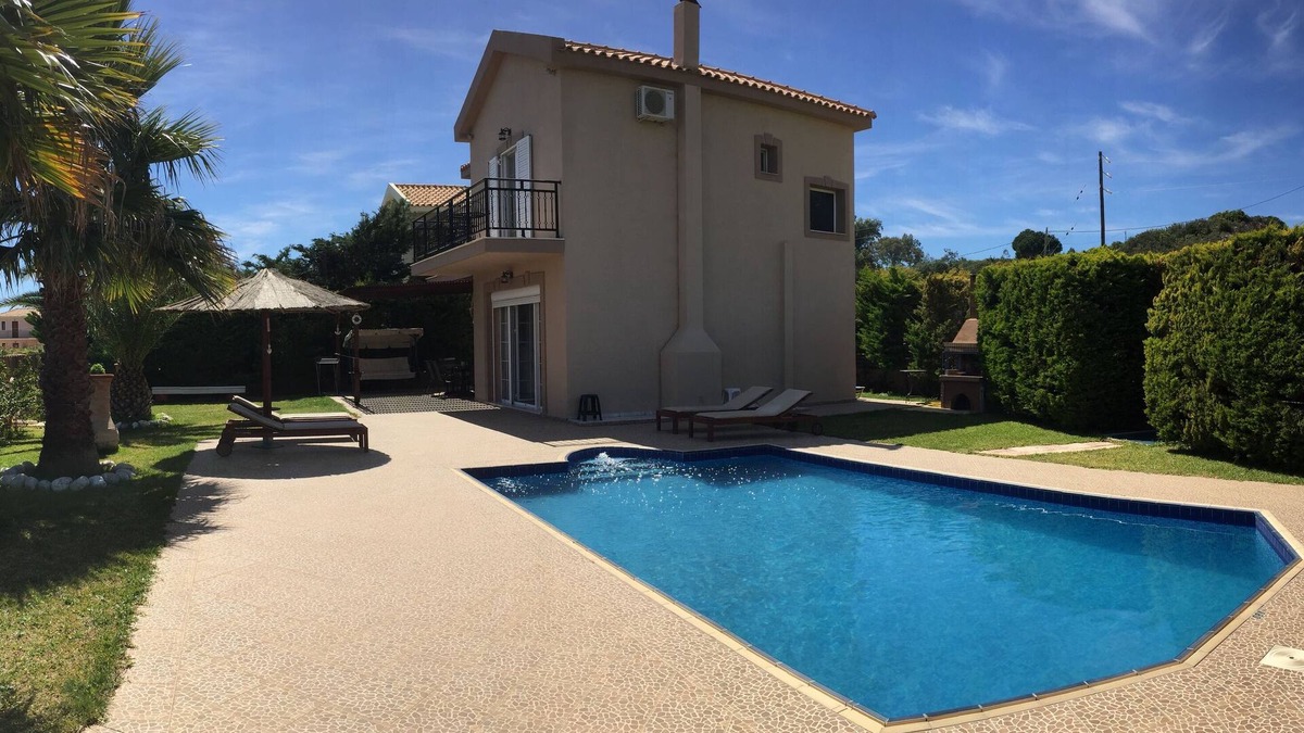 Skala Villa | Beachfront Villa, Private Pool & Sea Views perfect for couples & families