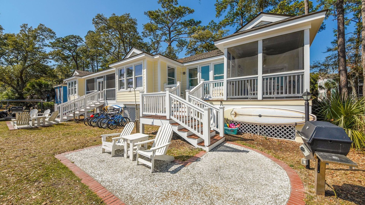 Melrose on the Beach House | BEACHIN IT Oceanfront! sleeps 20 Cart included with booking
