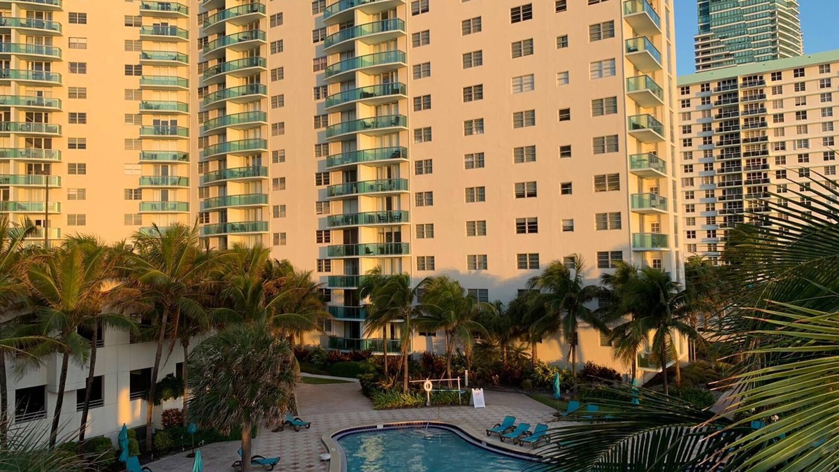 Hollywood South Central Beach Apartment | Beachside, 5th floor, 2 bedrooms, 2 full baths