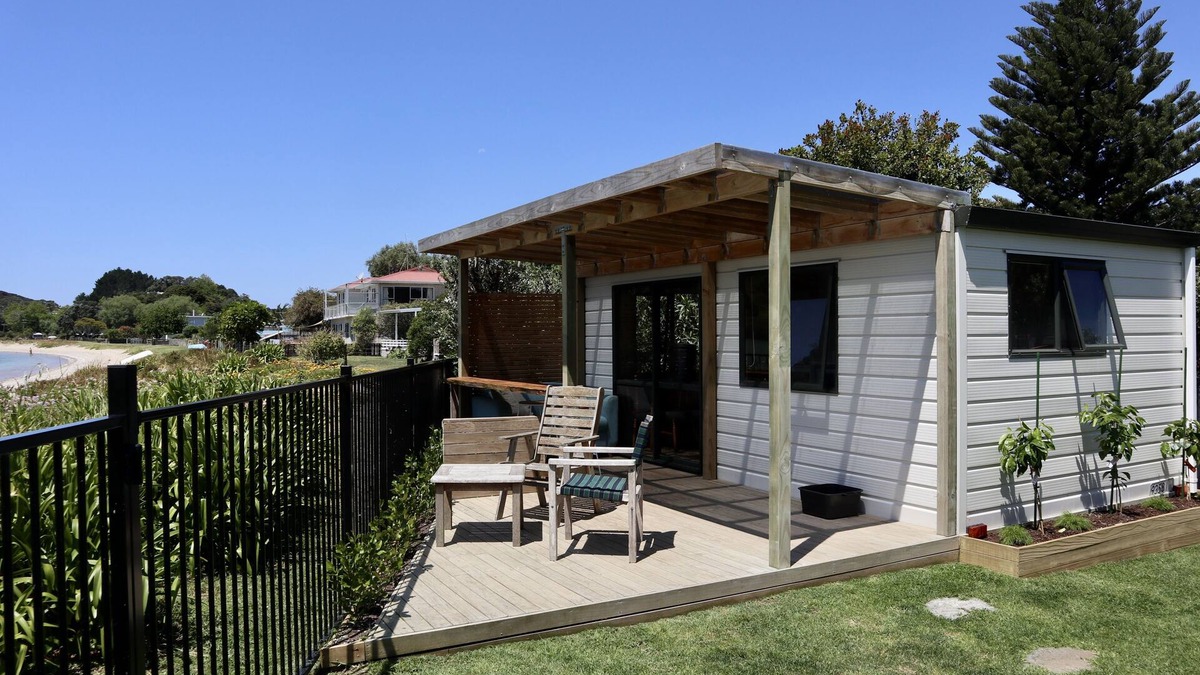 Pataua Cabin | Beachside Cabin with view of Mount Pataua and Surf bar