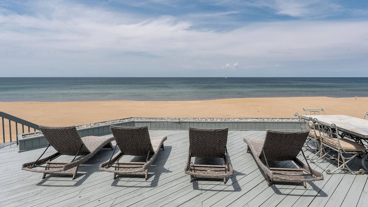 Ferrysburg House | Beachside Getaway private Lake Michigan Beach Frontage