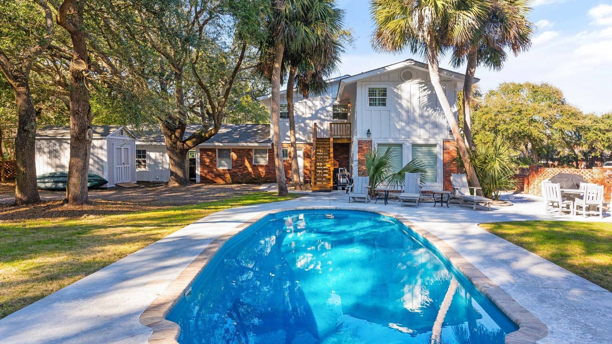 Jekyll Island House | Beachside home with easy access to the beach with a private pool.