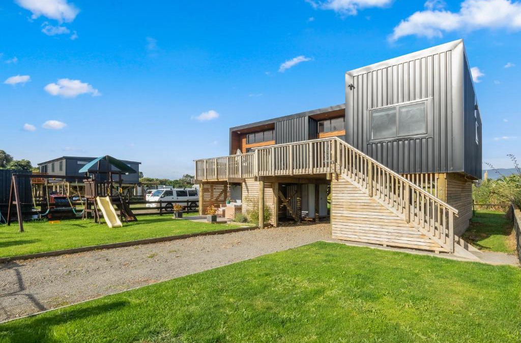 Otaki Beach House | Beachside Sanctuary - Otaki Beach Holiday Home