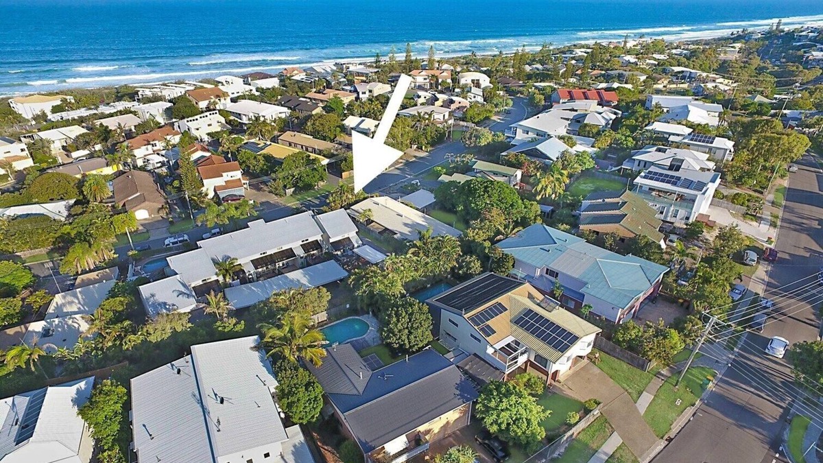 Sunrise Beach House | Beachside Townhouse