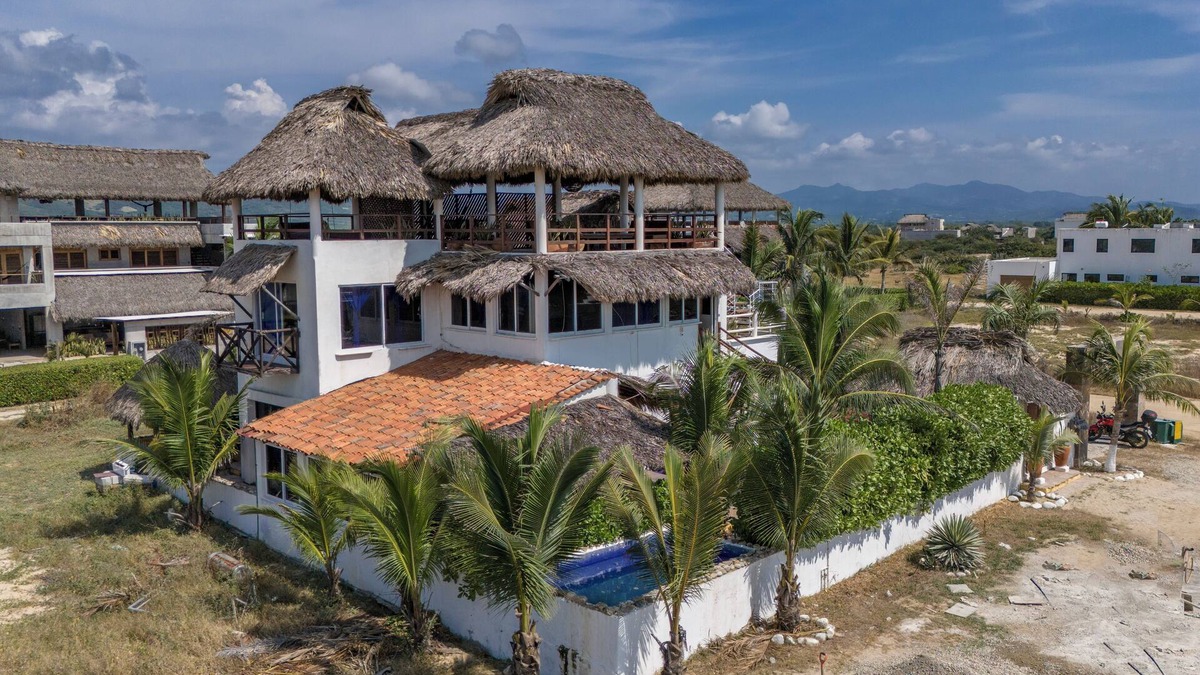 San Pedro Mixtepec Villa | Beachside Villa Sunset Palmarito
