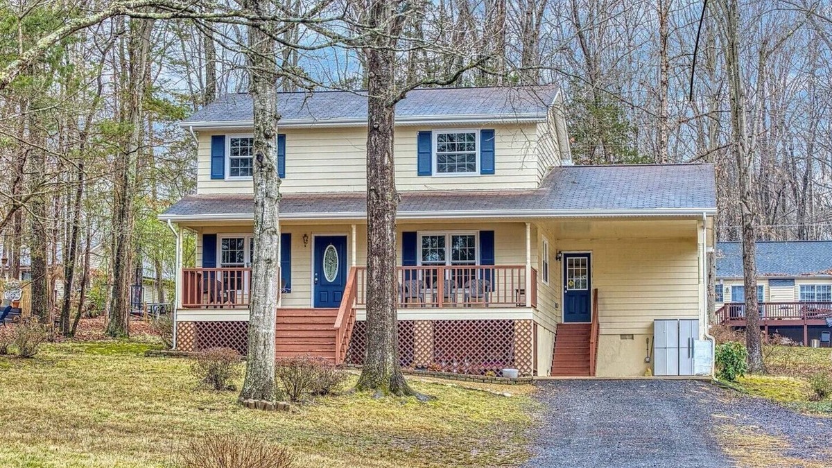 Locust Grove House | Beachwalk Hideaway Locust Grove, VA located in Lake of the Woods