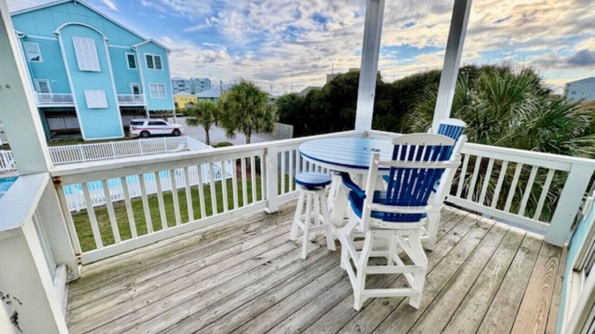 Atlantic Beach Apartment | Beachwood Bliss; Oceanview Condo in Atlantic Beach