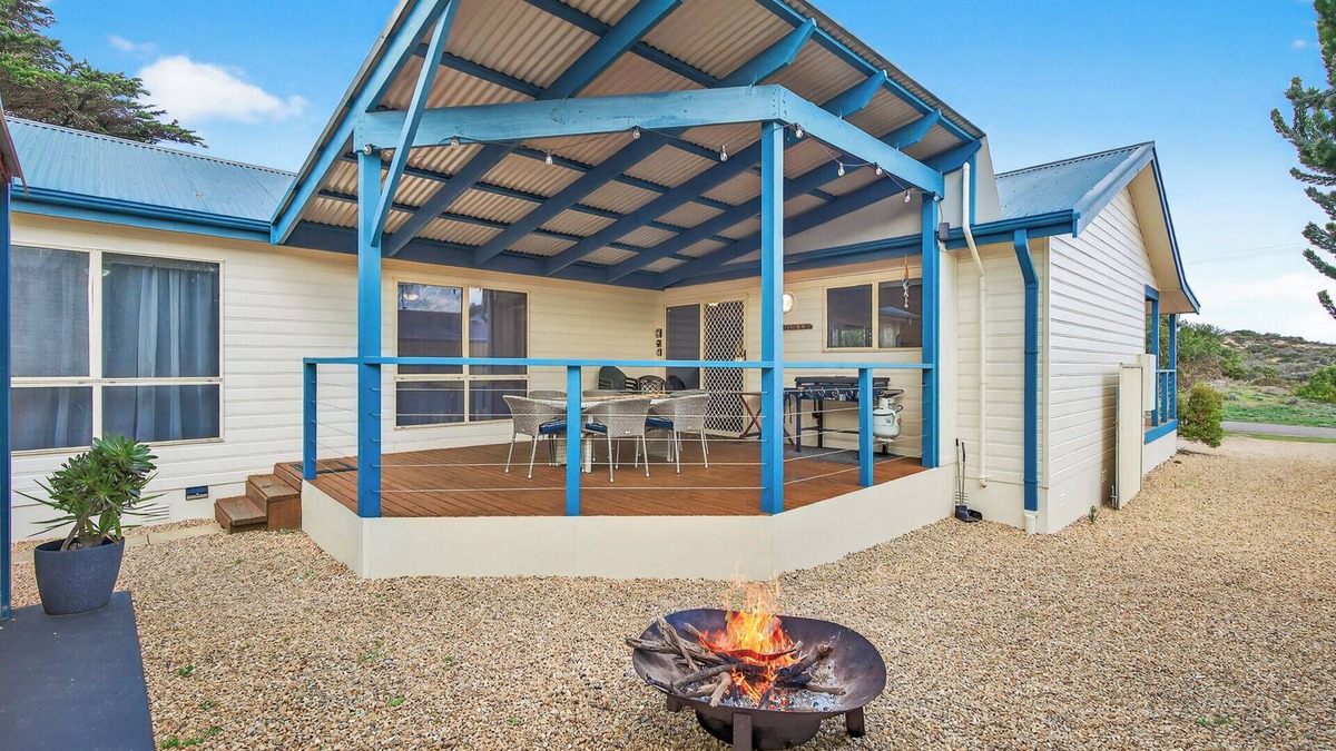 Goolwa Beach House | Beachwood – Fabulous Front-Row at Goolwa Beach | Pet Friendly