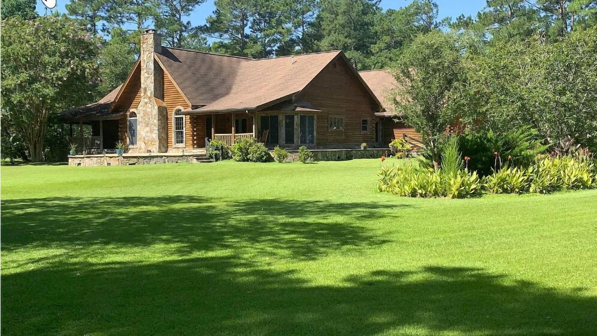 Loris Bed & Breakfast | Beachwoods Inn