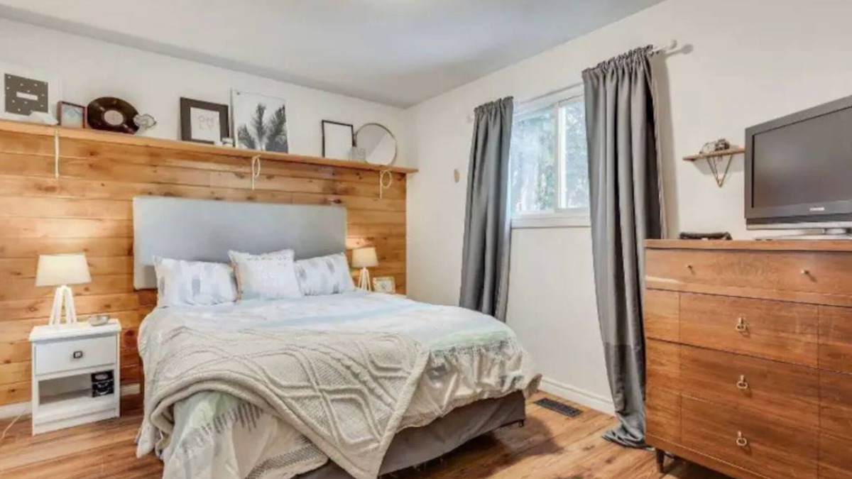Pickering House | Beachy bungalow