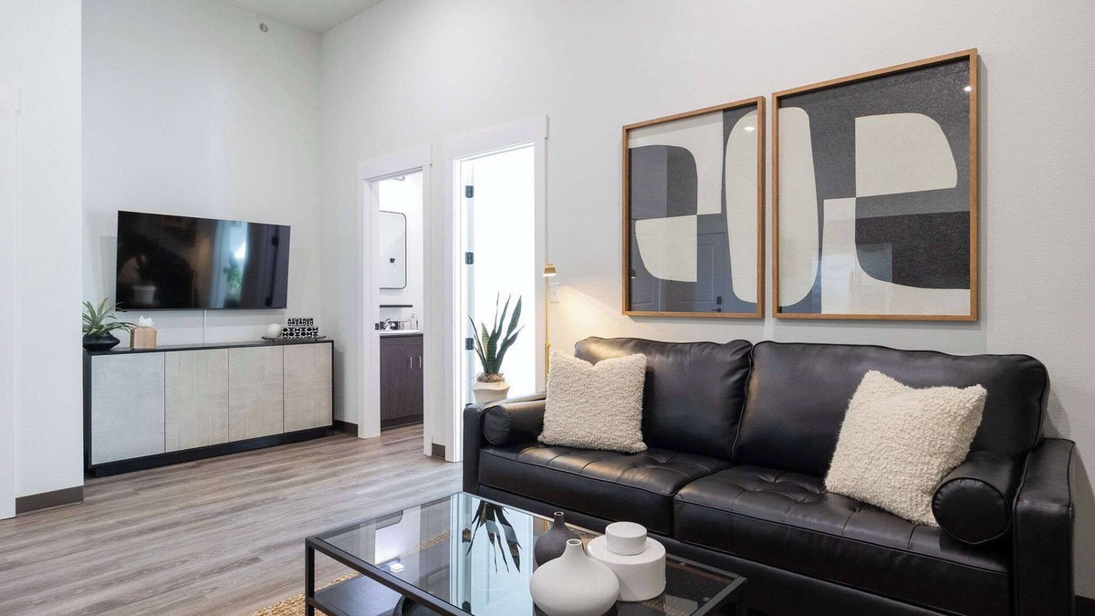 Highfill Apartment | Beacon - 5 mi to XNA - 15 mi to DT Bentonville