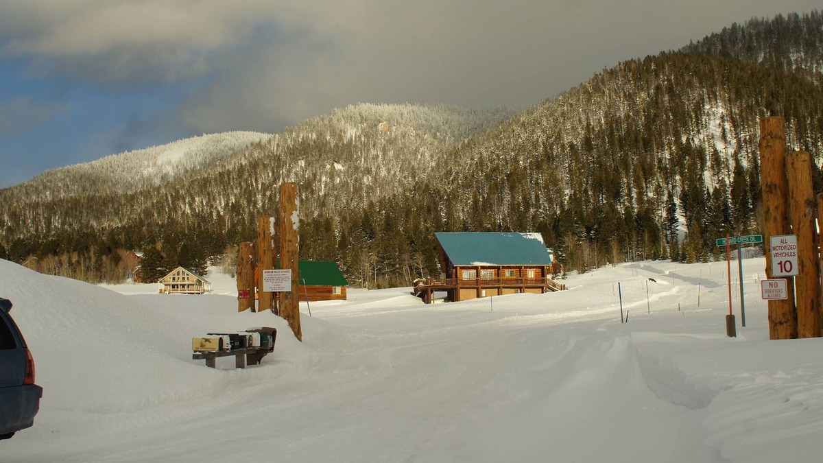 Island Park Cabin | Bean's Lodge, sleep 9, fully equip near WYellowstone, easy access to all spots