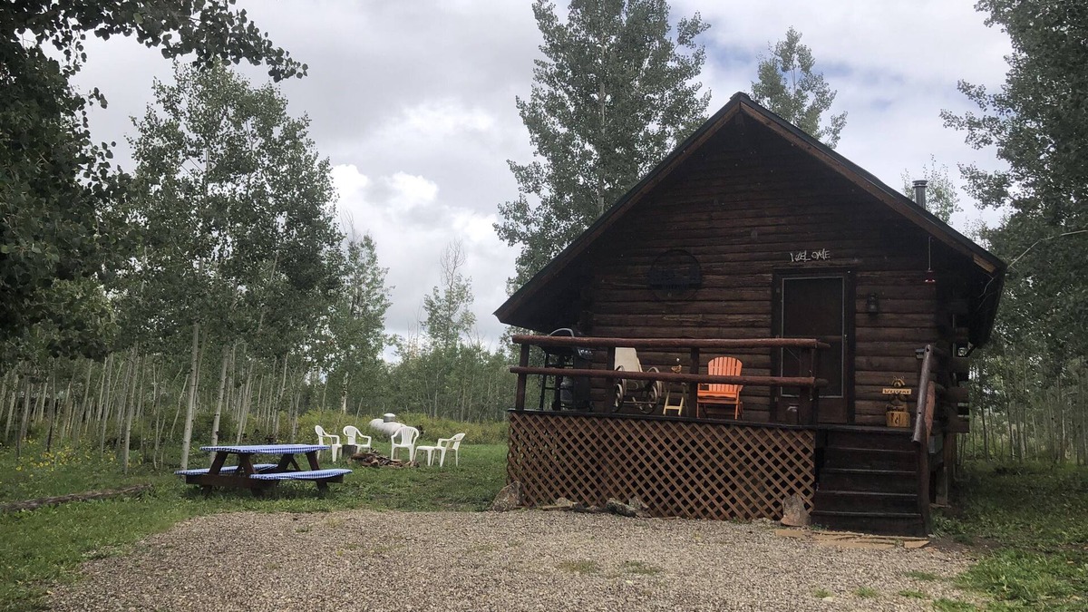 Dolores Cabin | Bear Bait Cabin is cozy and rustic overlooking beautiful aspen trees