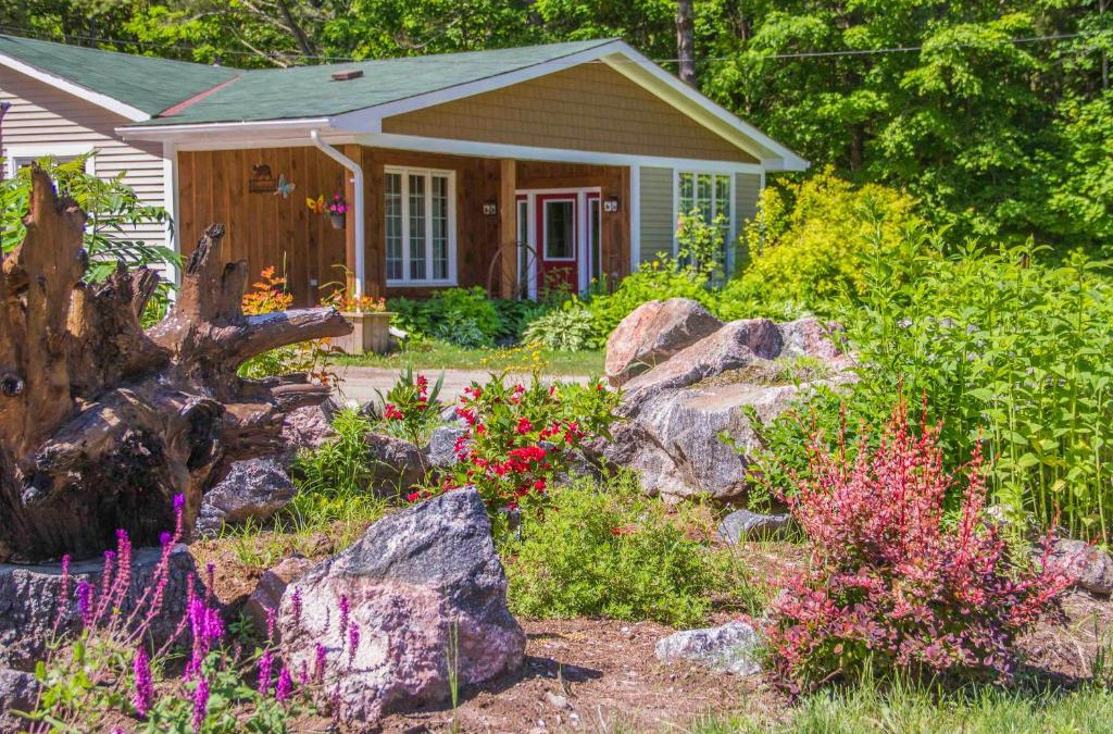 Gravenhurst Bed & Breakfast | Bear & Butterfly Bed and Breakfast