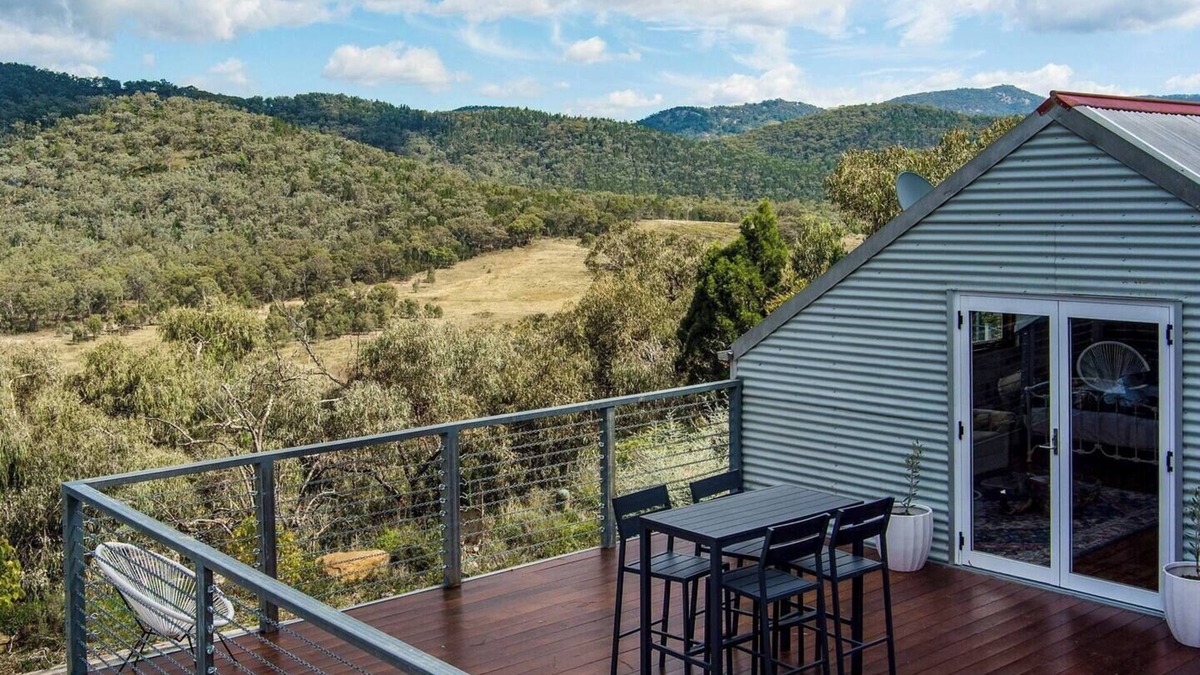 Riverlea Cottage | Bear Cottage Eco Escape in the Hills of Riverlea