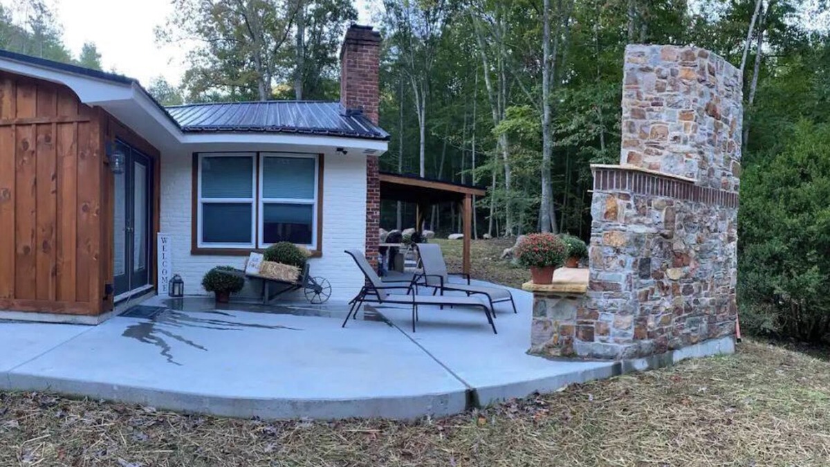 Vesuvius House | Bear Den Cottage