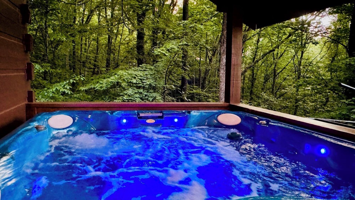 Hiawassee Cabin | Bear Foot HeavennCabin Retreat in Ga Mountains