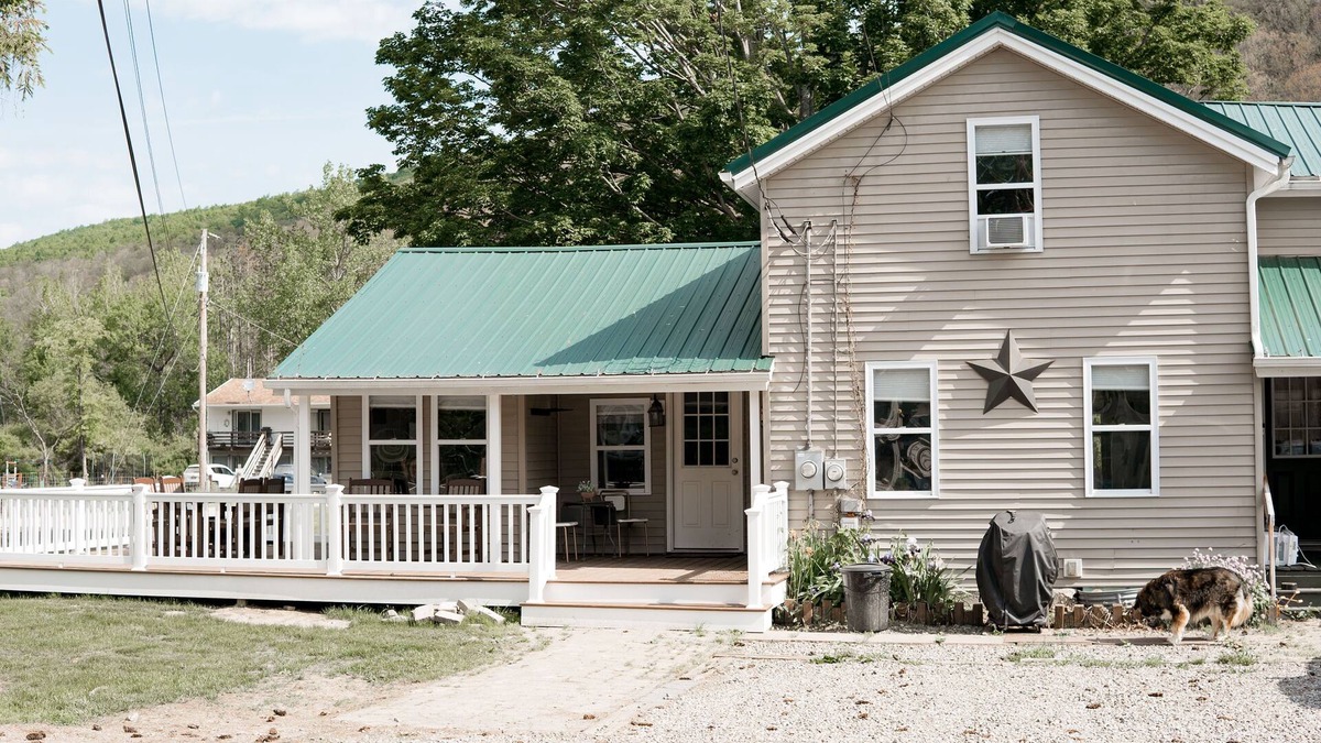 Swain Apartment | Bear Hollow Lodge Skiing/Hiking near Letchworth State Park and Swain Ski resort