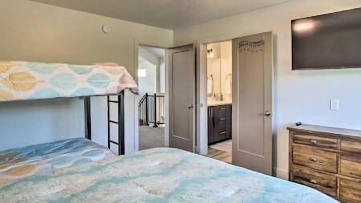 Fish Haven House | Bear Lake Beach Front! Sleeps 46