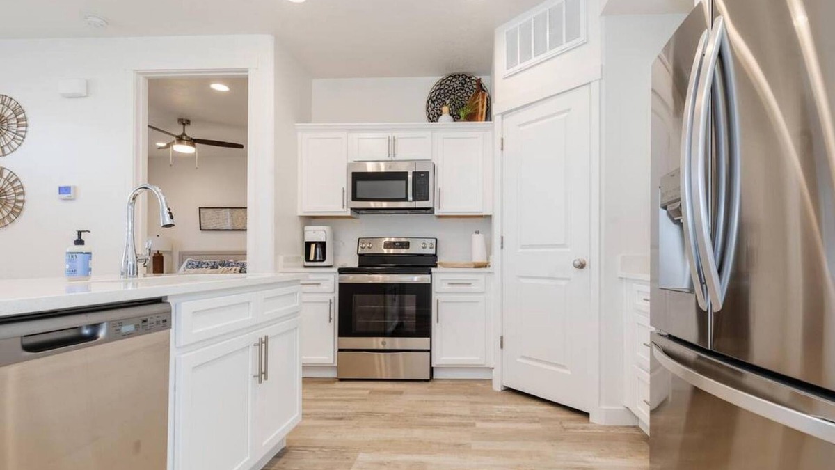 Garden City Villa | Bear Lake Beautiful Brand New End Unit