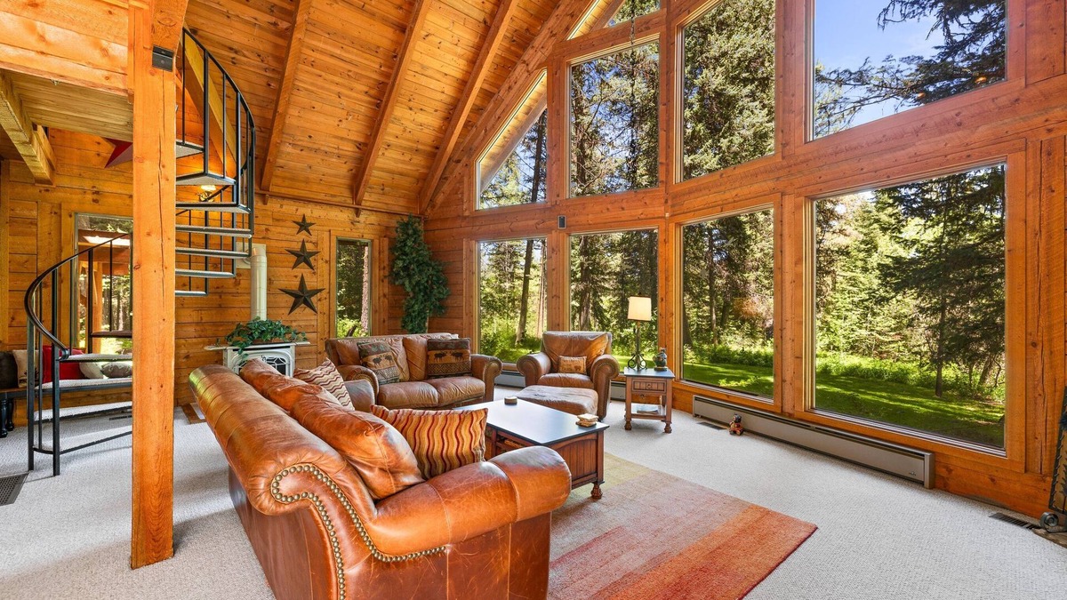 McCall House | Bear Lodge - Hot Tub - Forested Setting - Pet Friendly