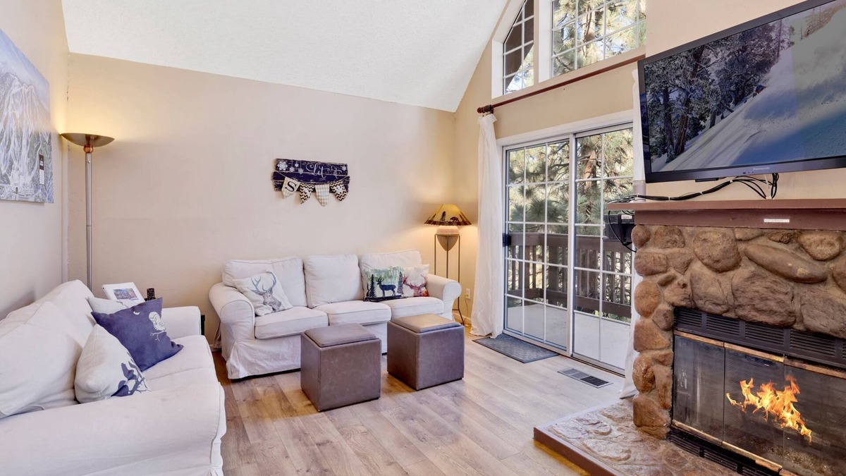 Big Bear Lake Cabin | Bear Mountain Resort Chalet - Walk to Ski/Golf/Hiking- Essentials Included