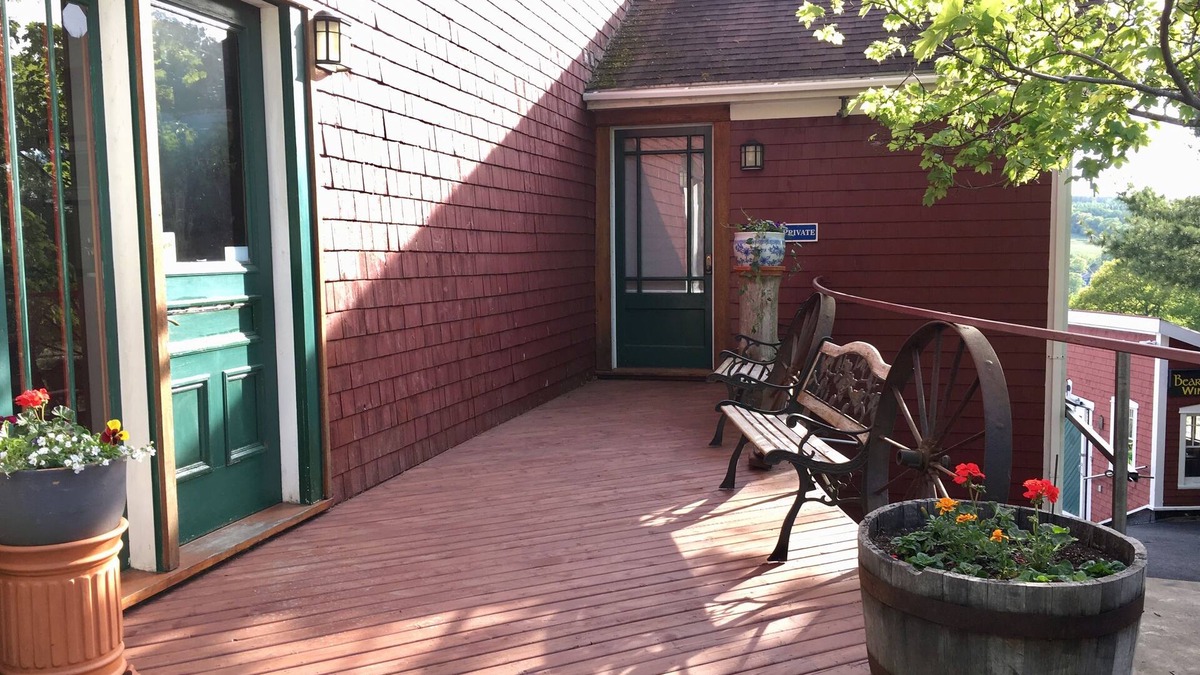 Bear River House | Bear River Vineyards