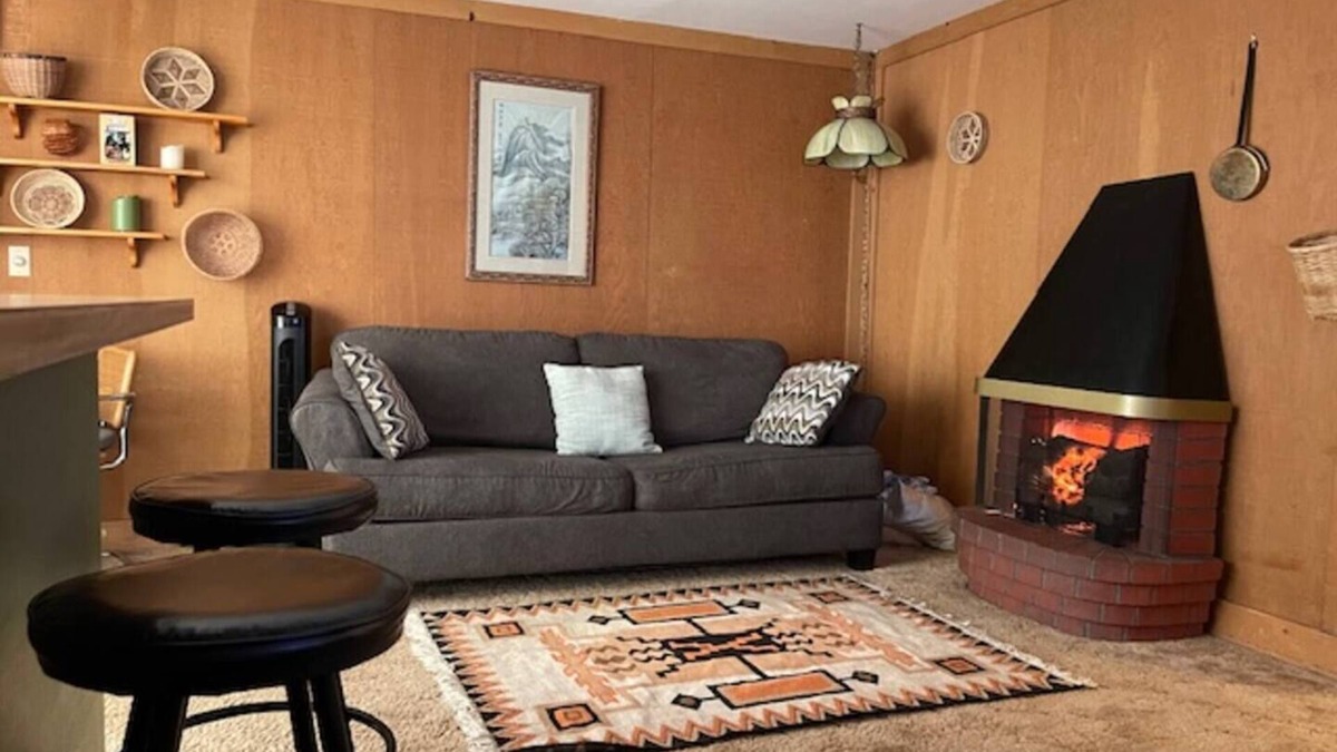 Arnold Condo | Bear Valley Village Family Ski Condo. Pet Friendly Permit # 2025004