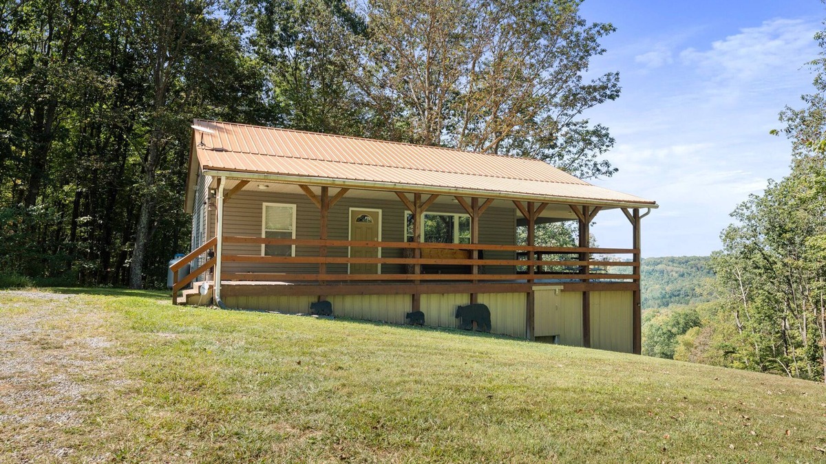 Laurelville Cabin | Bearadise Ridge | Game Room | Hocking Hills